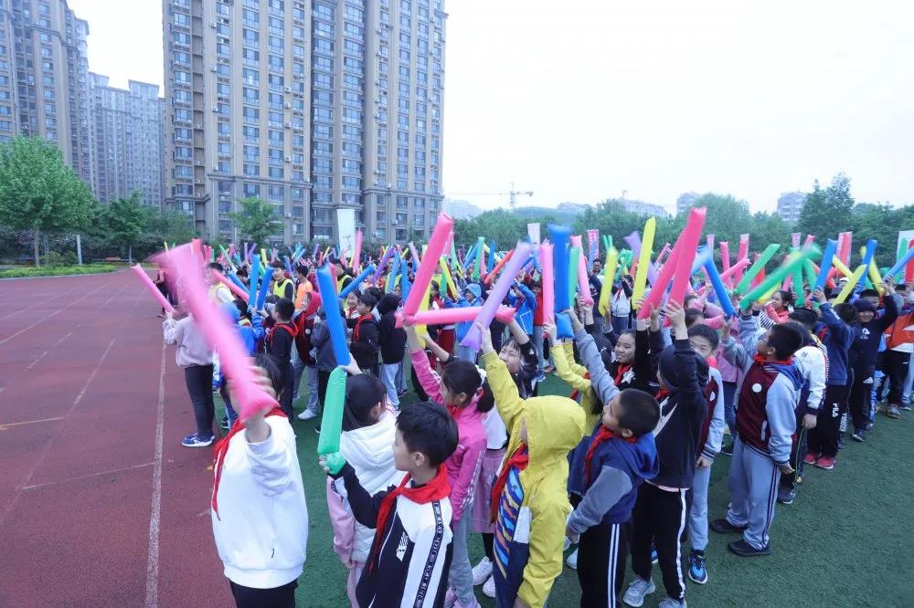 青岛市第二实验小学第六届运动会,青岛第三实验小学足球比赛视频