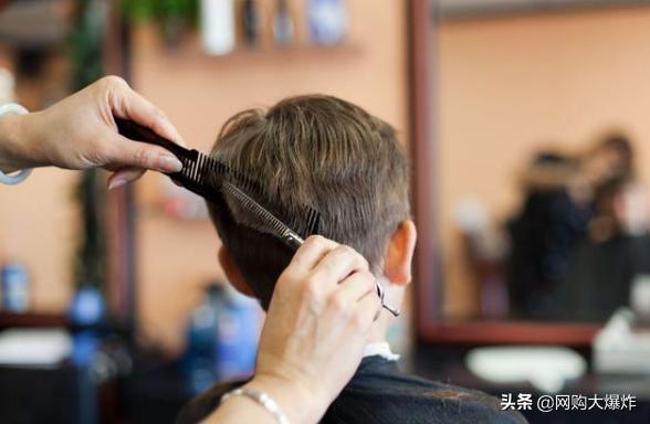 疫情下的理发店太难了,疫情下理发店的忙碌