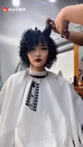 「真实故事」头发剪丑后想要自杀的女人，跨越四百公里向我求救