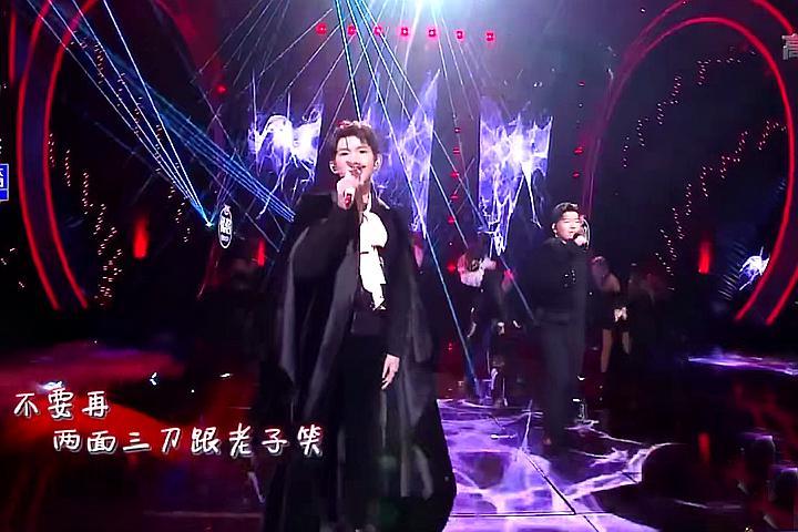 暗黑王源上线，全新演绎《血腥爱情故事》，舞蹈燃炸全场