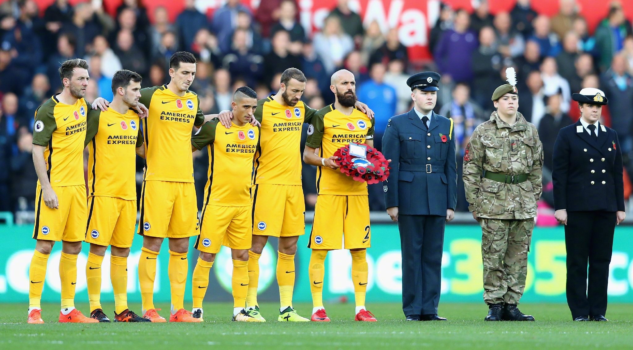 英超球队胸前小红花,英超球衣胸前广告