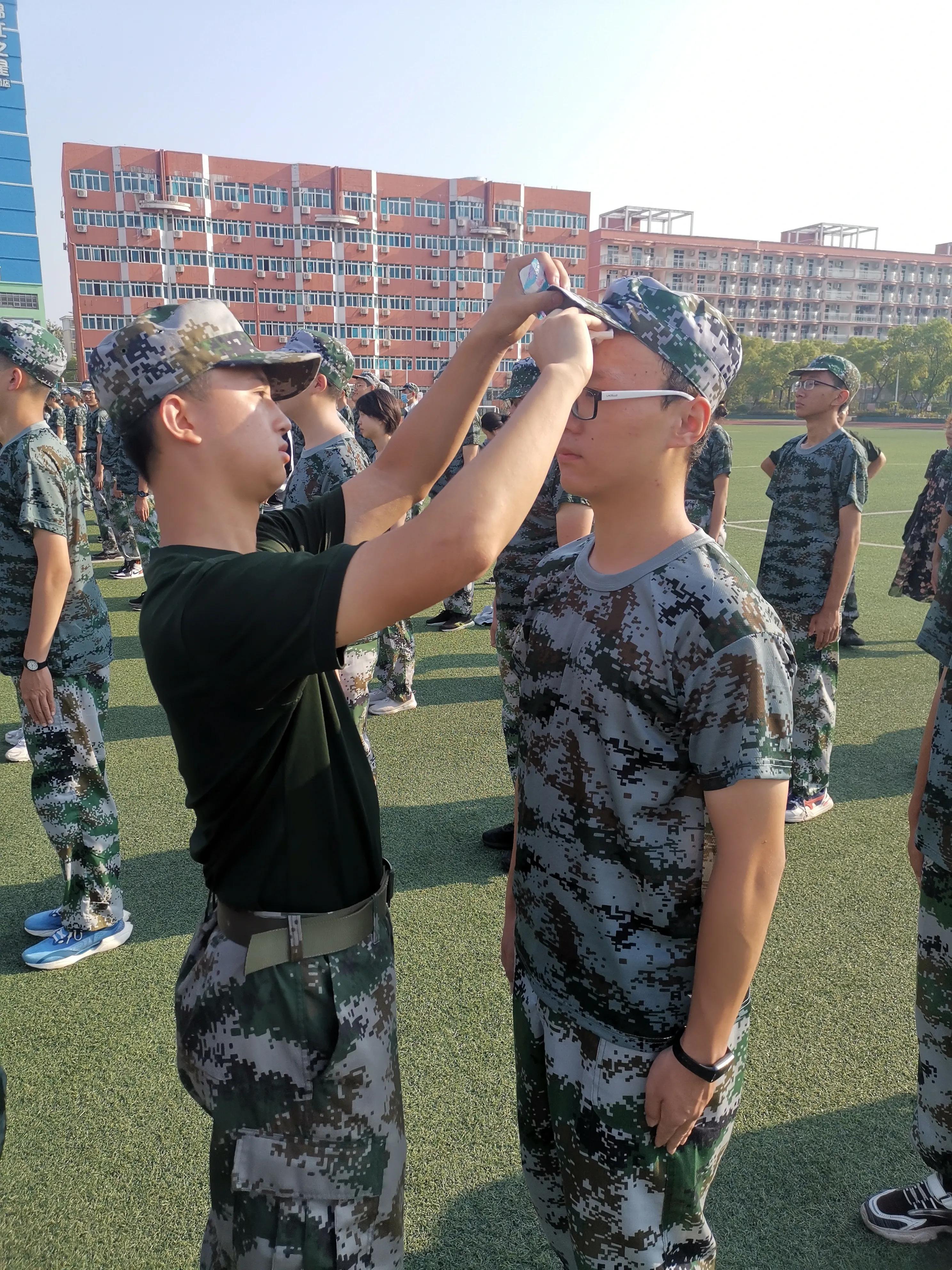 军训分列式日记,红五连战士的感悟