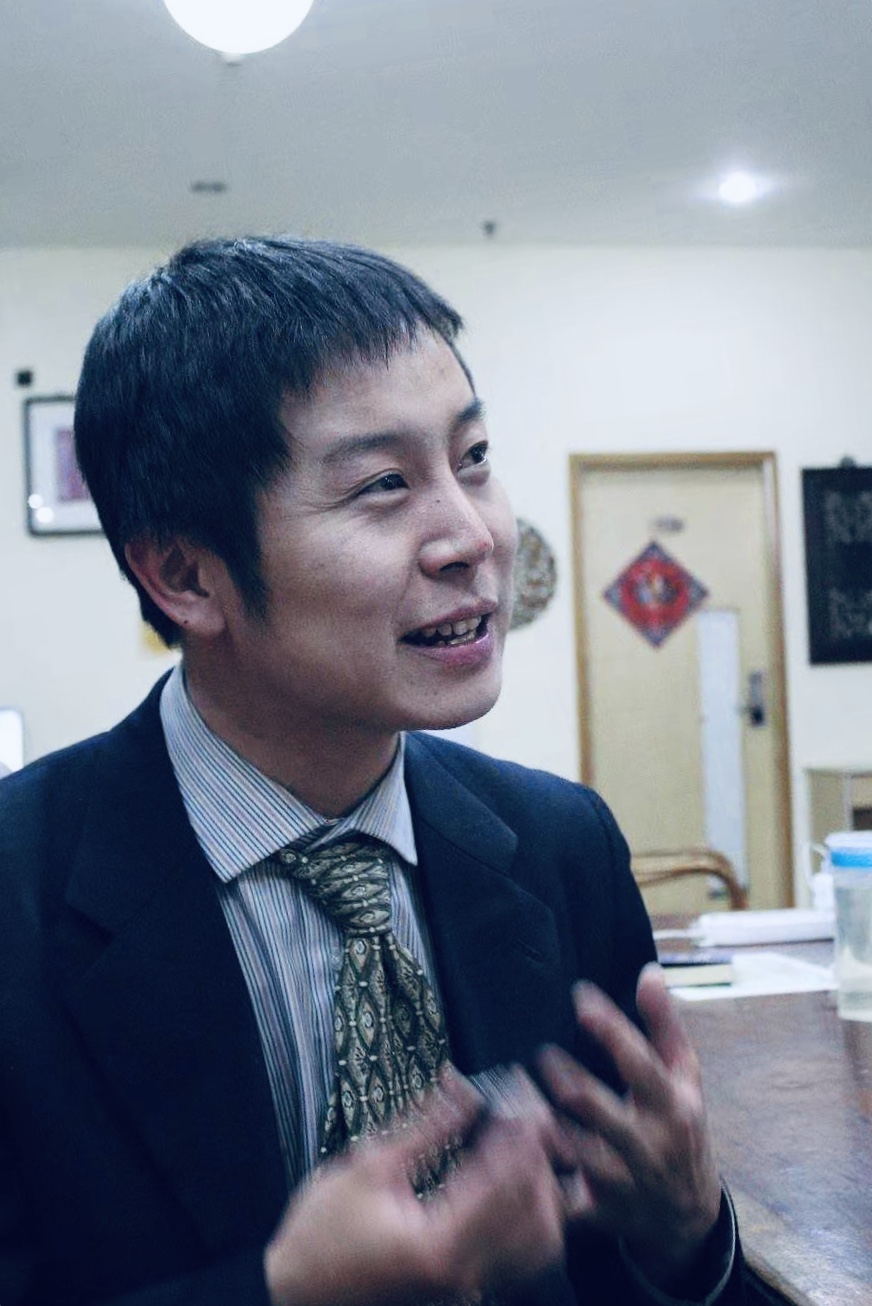 15岁考上北大,38岁沦落到湖南小镇上,成为灰头土脑的小镇青年