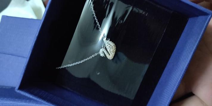 施华洛世奇小天鹅项链容易变色吗,施华洛世奇小天鹅项链推荐