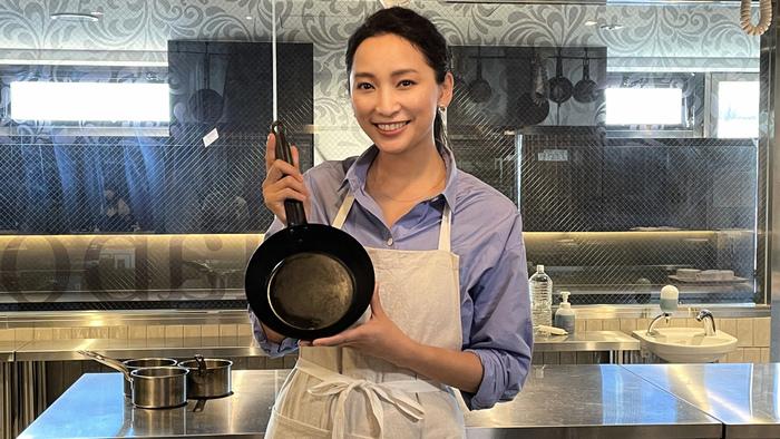 日本最惨女明星渡边杏踹出轨渣夫和吸血亲妈，她爆红暴富远走高飞