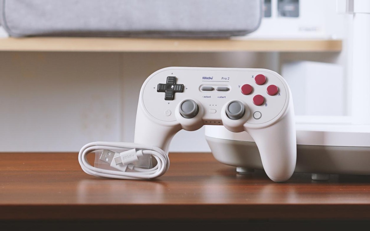 八位堂pro2与switch手柄,游戏玩家必备外设