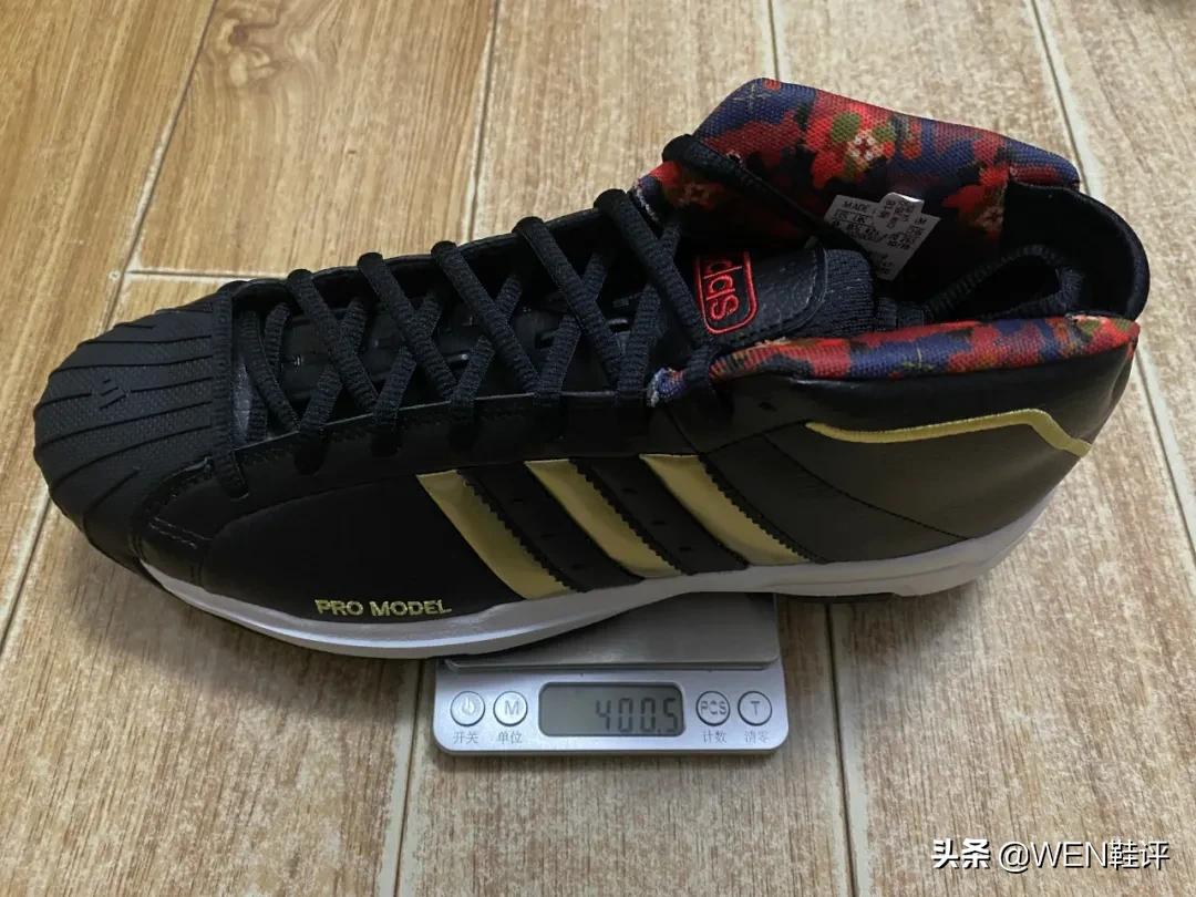 詹姆斯科比鸳鸯鞋,詹姆斯历年全明星上脚球鞋