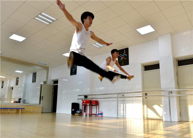 富源八中领导班子,富源八中冬季运动会