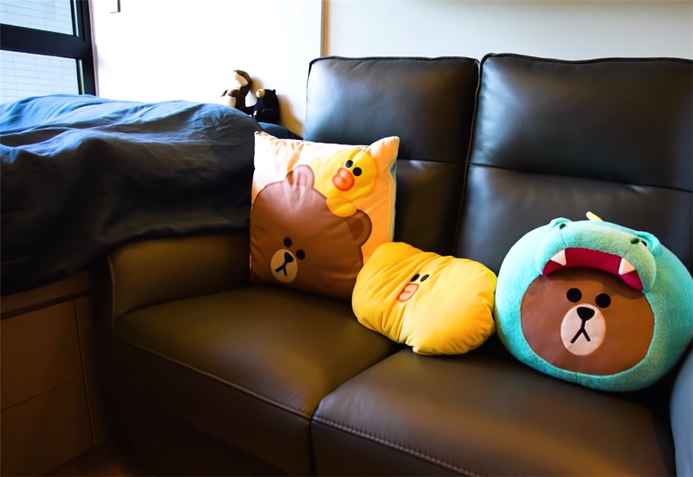 28岁香港夫妻买下35m2蜗居,香港一家三口买下27㎡蜗居