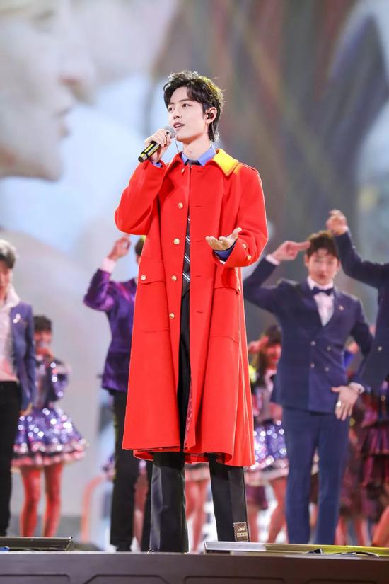 肖战穿搭秋冬大衣,肖战呢大衣