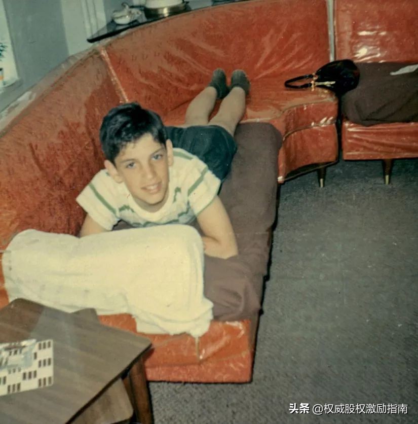 星巴克创始人的艰难时刻,星巴克创始人传奇