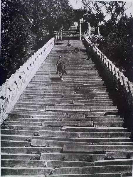 100年前中国风景建筑老照片,两亿多年前的景观