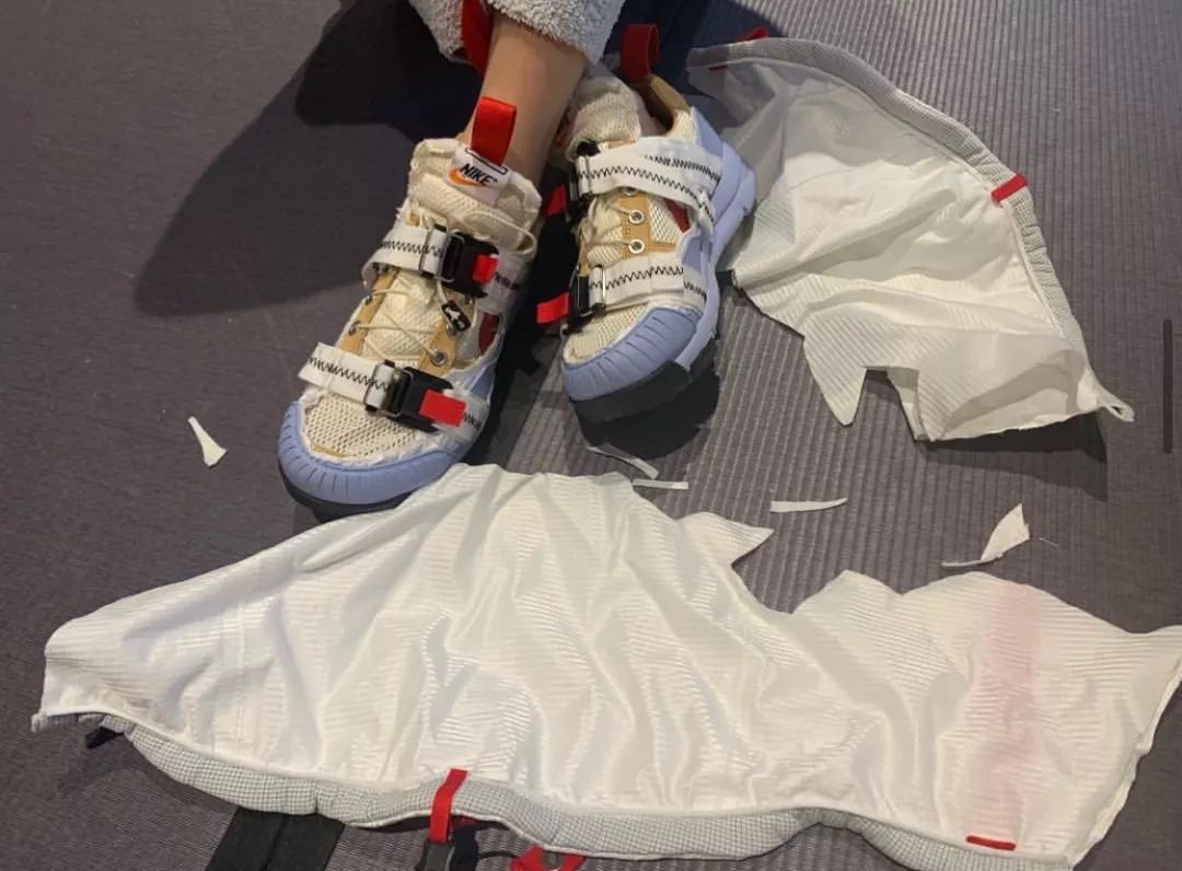 陈冠希nike玫瑰金丝绸,陈冠希丝绸系列玫瑰金