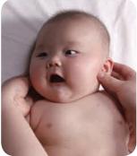 怎样的按摩手法能缓解宝宝鼻塞,婴儿鼻塞不通气小妙招抚触