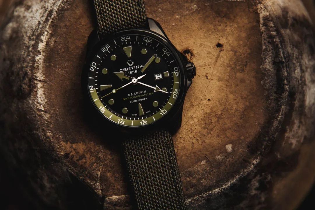 夏日橙鬼-雪铁纳DSSuperPH500M特别机械表