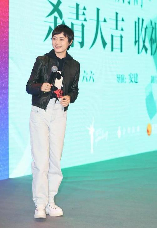 孙俪穿西装配短发高级又惊艳,干练气质短发孙俪同款