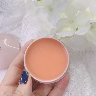 嘴巴干裂起皮推荐护唇油,秋冬季嘴唇干裂起皮这样涂