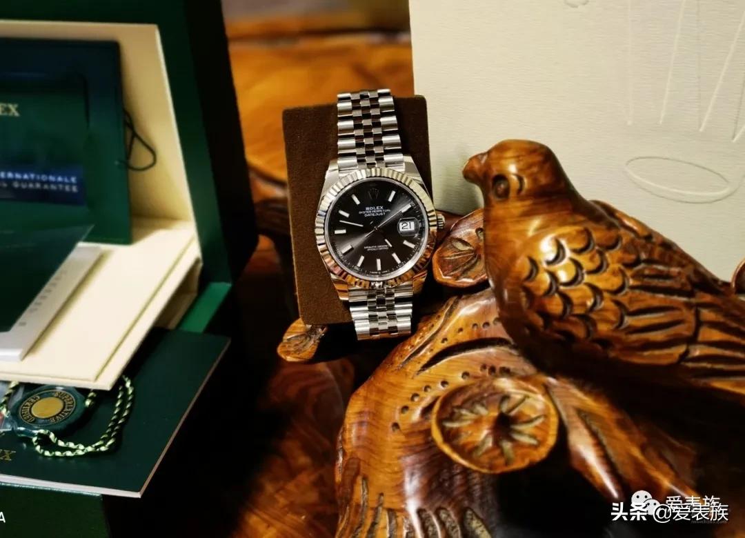 八年后携皇冠重回爱表一族，新年给自己的中年礼物