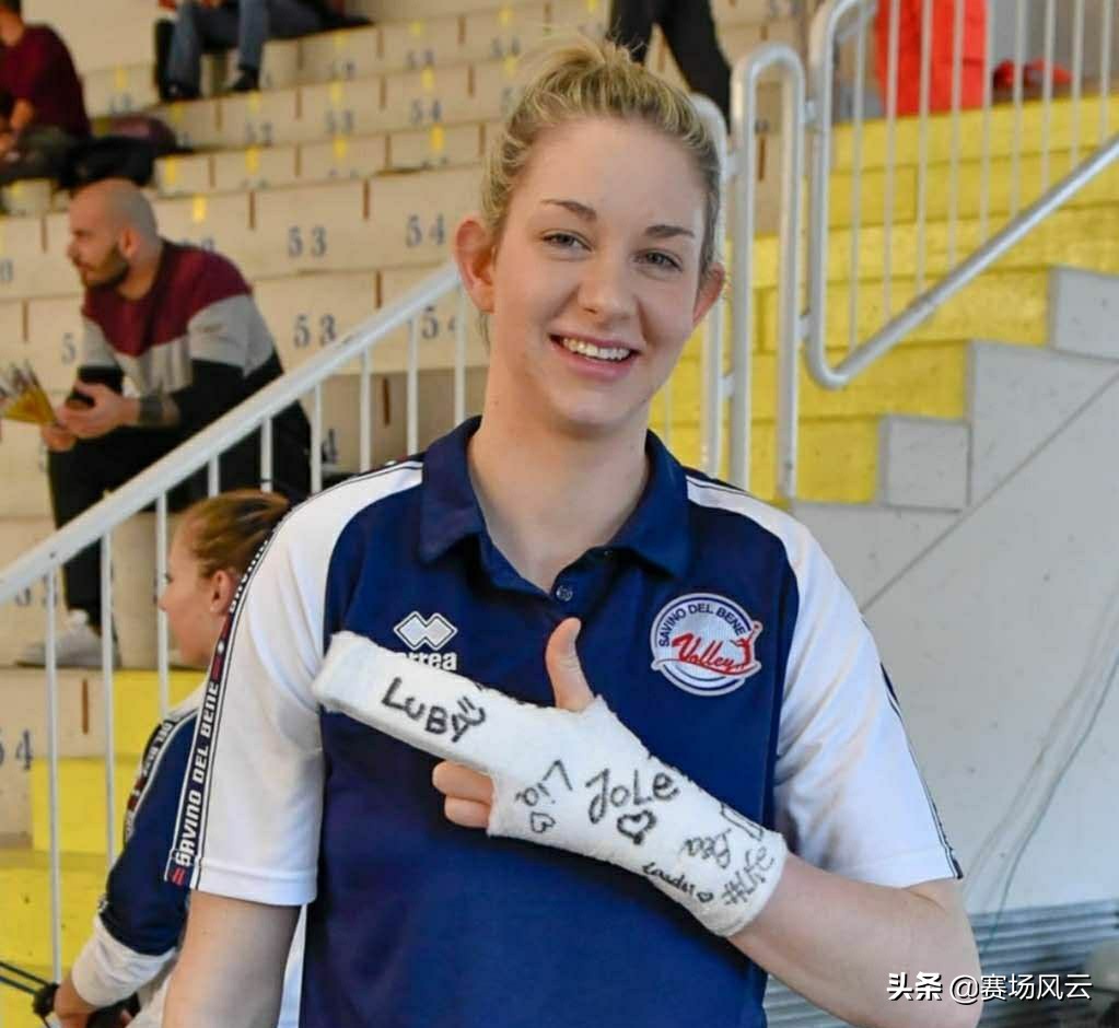 荷兰重炮恐被辞退!波兰小将手指骨折,伊萨晋级欧冠4强指日可待