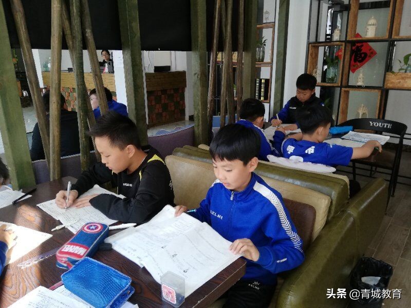 足球小将初长成——玉泉区五塔寺东街小学足球队赴北海冬训