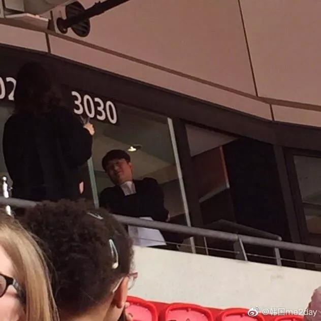 他们征服了这被世人铭记的传奇音乐圣殿，再次创造K-pop新历史