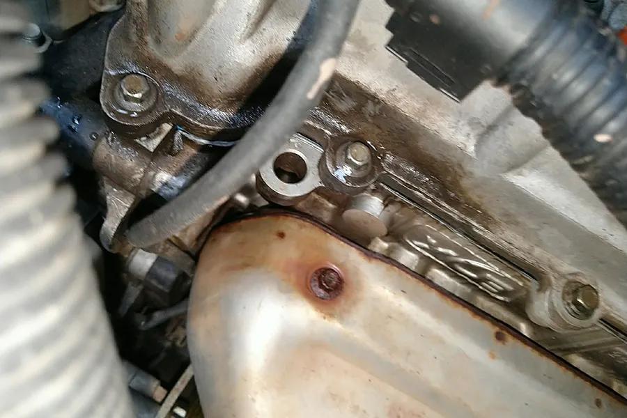 鼻子总闻到一股焦糊味是什么原因,刚保养完一直有股焦糊味