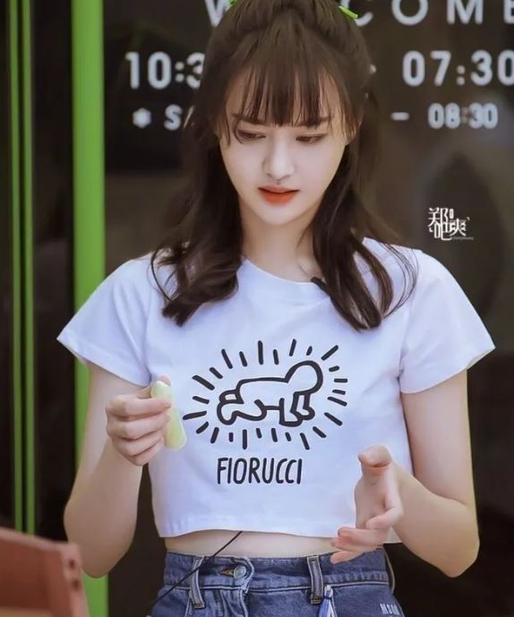 发际线高适合刘海教程不用卷发棒,发际线高不让有刘海怎么扎马尾