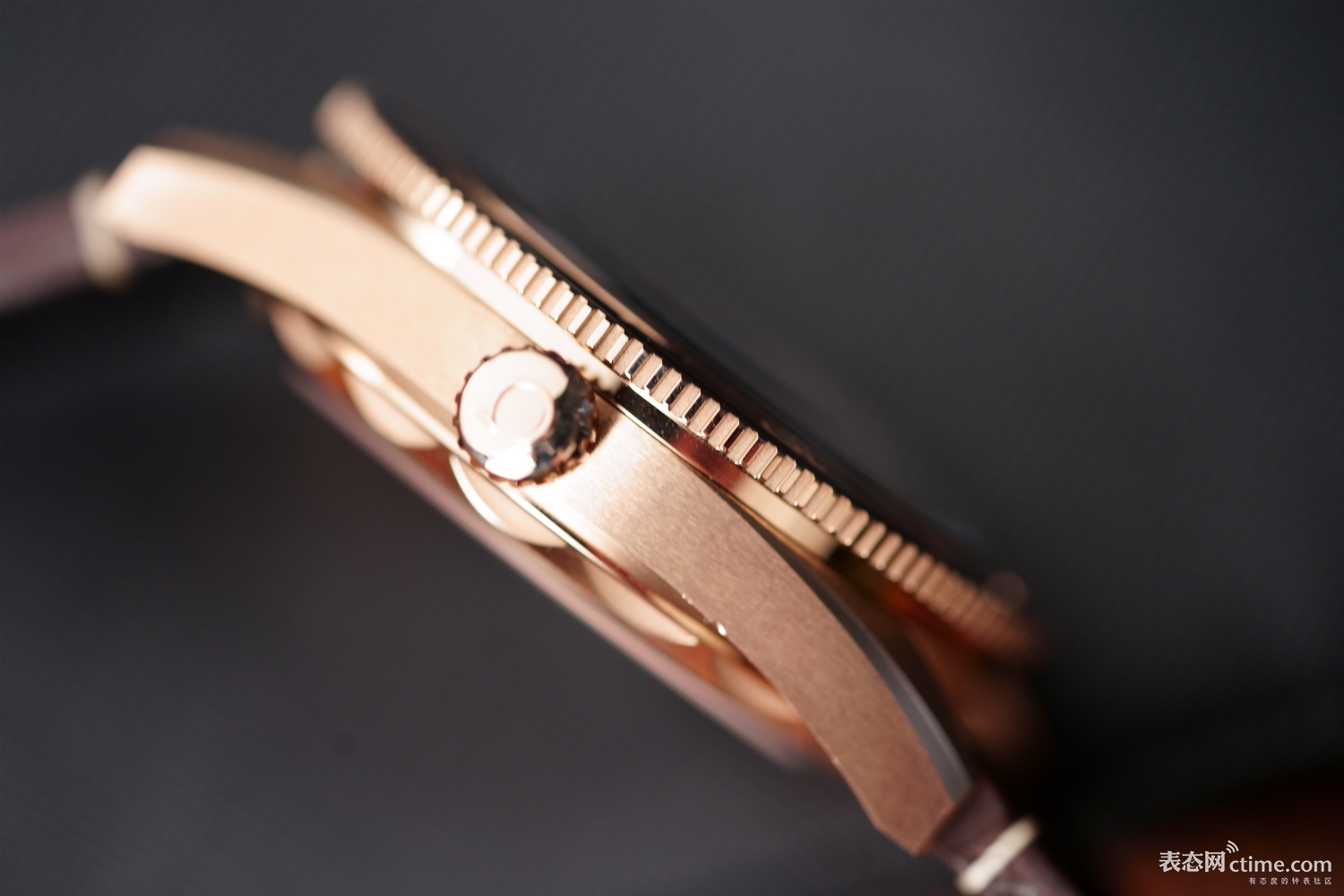 欧米茄海马300腕表青铜金,欧米茄海马300腕表青铜金款