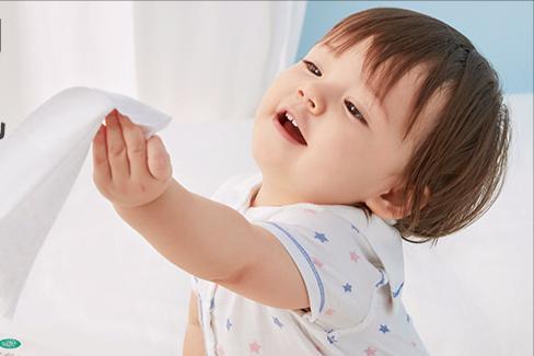 宝宝红屁屁不是纸尿裤的错,宝宝红屁屁是因为尿不湿过敏么