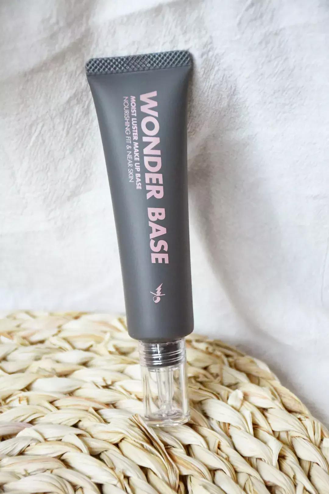 12小时不脱妆保湿提亮遮瑕,春夏妆容持久不脱妆的秘密