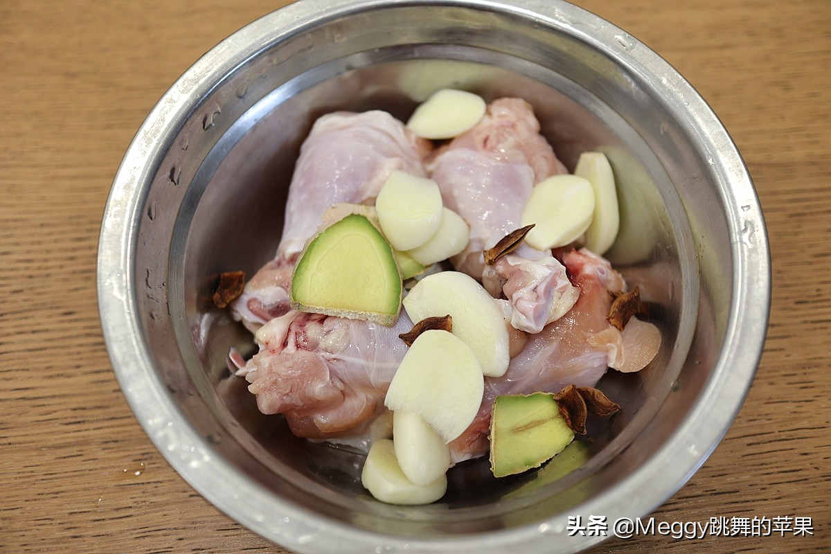 美味鸡翅根简单做法,怎么烧鸡翅根又嫩又好吃