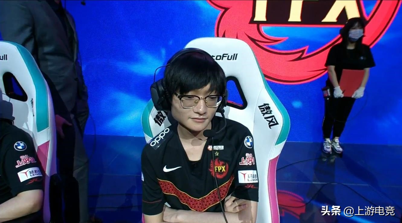 外网热议季中杯：T1想通过“送分”淘汰LPL，阿水的长相也被吐槽