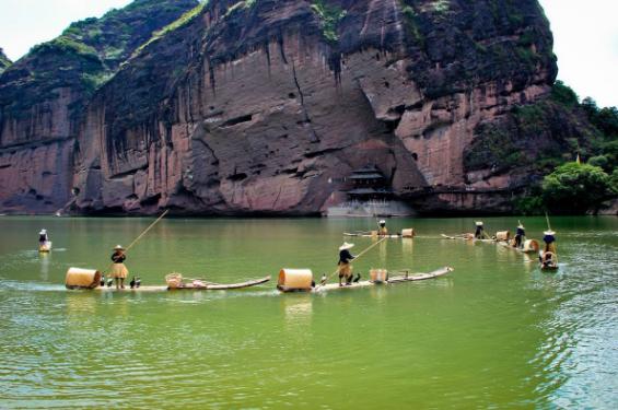 神秘的悬棺里面有什么,悬棺的千古之谜