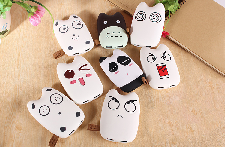 适合长途旅游的充电宝小巧实用,充电宝小巧便携旅行必备