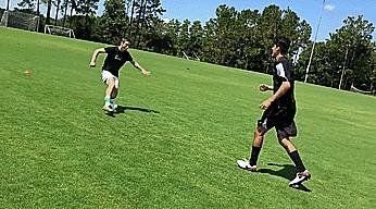 篮球过人训练方法,背身过人足球训练方法