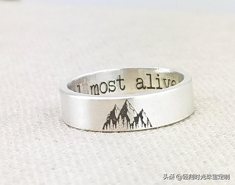 谁说戒指一定要和对象戴,谁说女孩子不能戴戒指