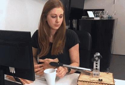 癌症女孩奇迹痊愈,90后女子研究出癌症不用动刀