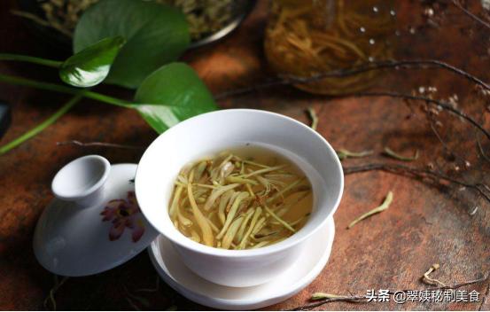 金银花的香味幽香清雅,金银花的甜香味