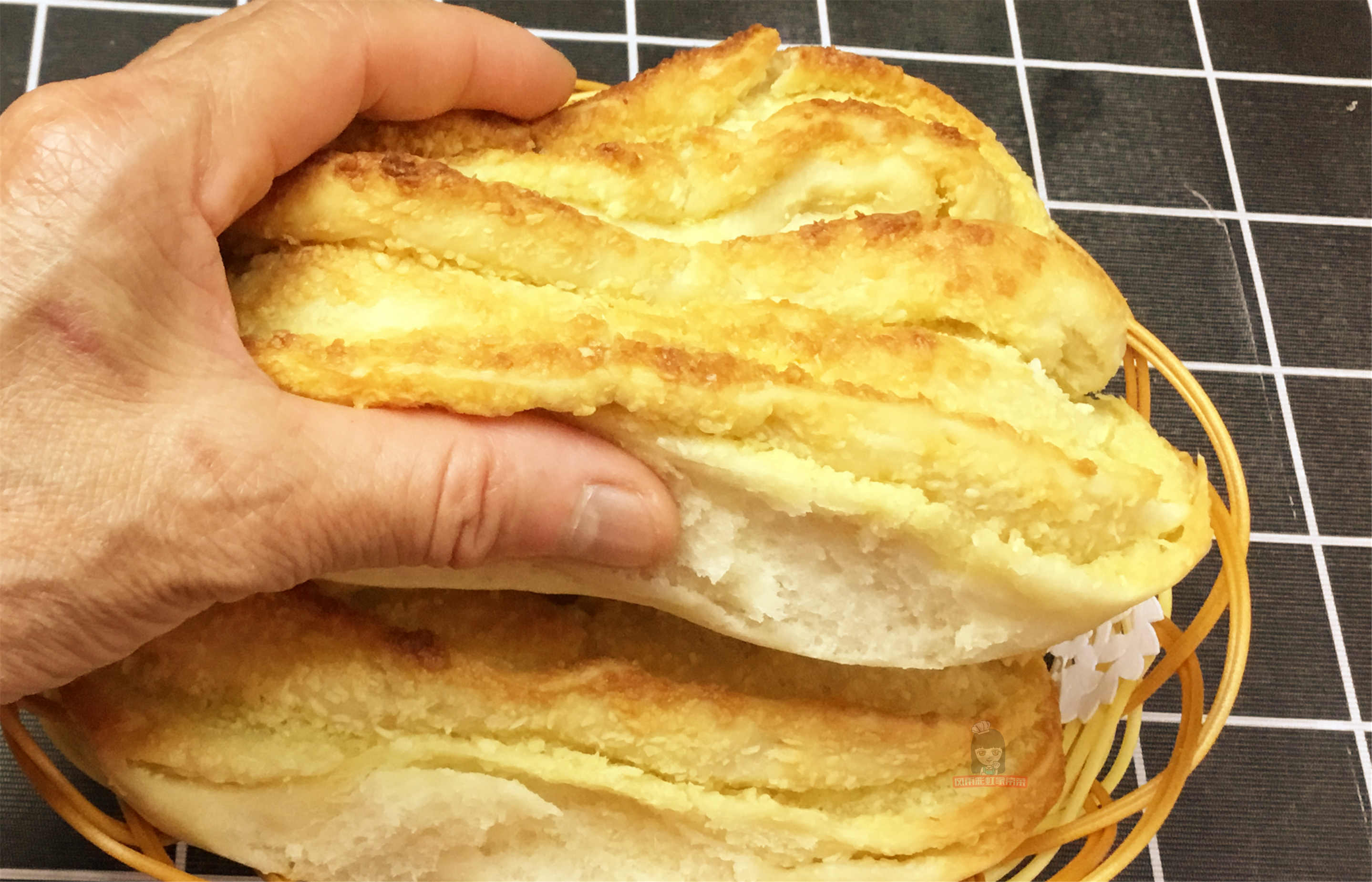 椰蓉面包做法视频教程,椰蓉面包的家常做法用面包机