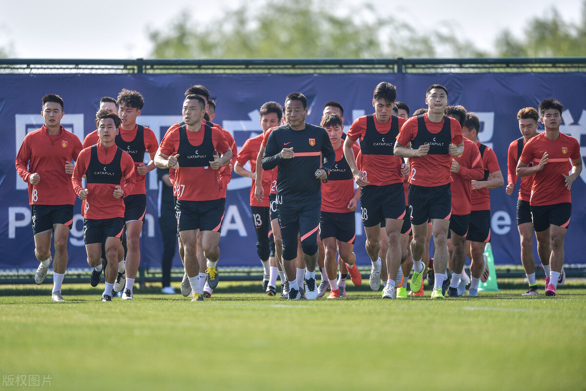 聚焦首战|武汉单外援首发战河北中韩教练PK一触即发