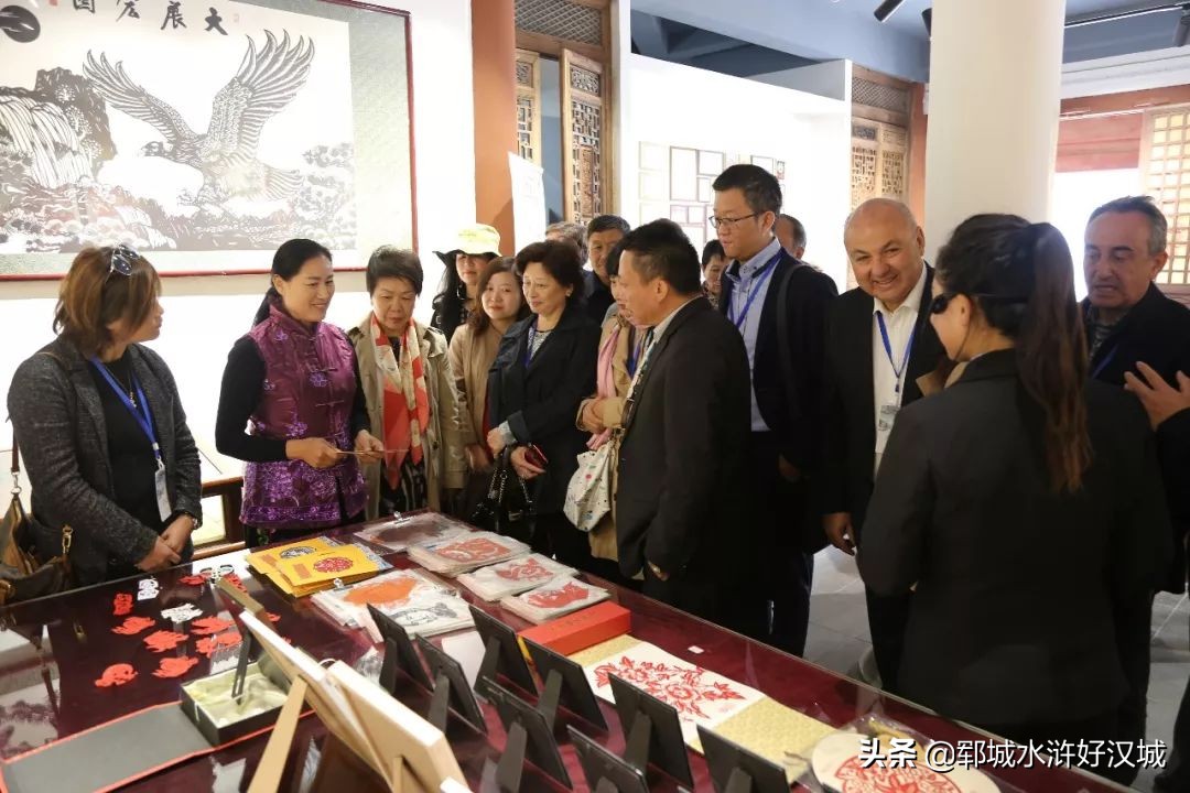 意大利米兰华侨中文学校访华团走进郓城宋江武校、水浒好汉城