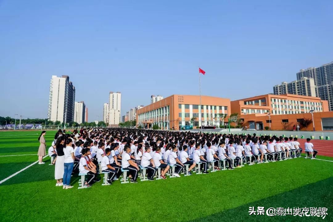 天鸿万象新天100平米装修效果图,济南天鸿万象新天云公馆