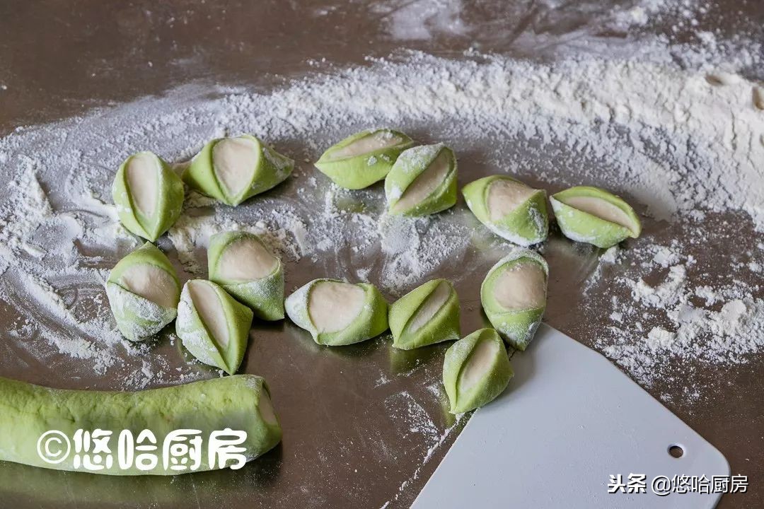 包饺子里加些什么,包饺子的时候里面放的调料汁