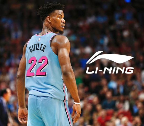 签约李宁约会戈麦斯，巴特勒休赛期玩的挺嗨啊