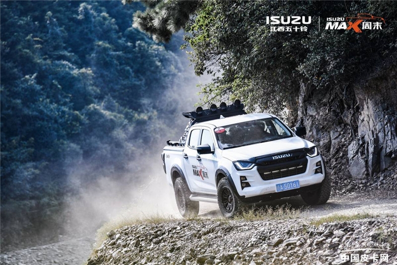 全新d-max试驾自动四驱畅领,新款d-max皮卡极限越野