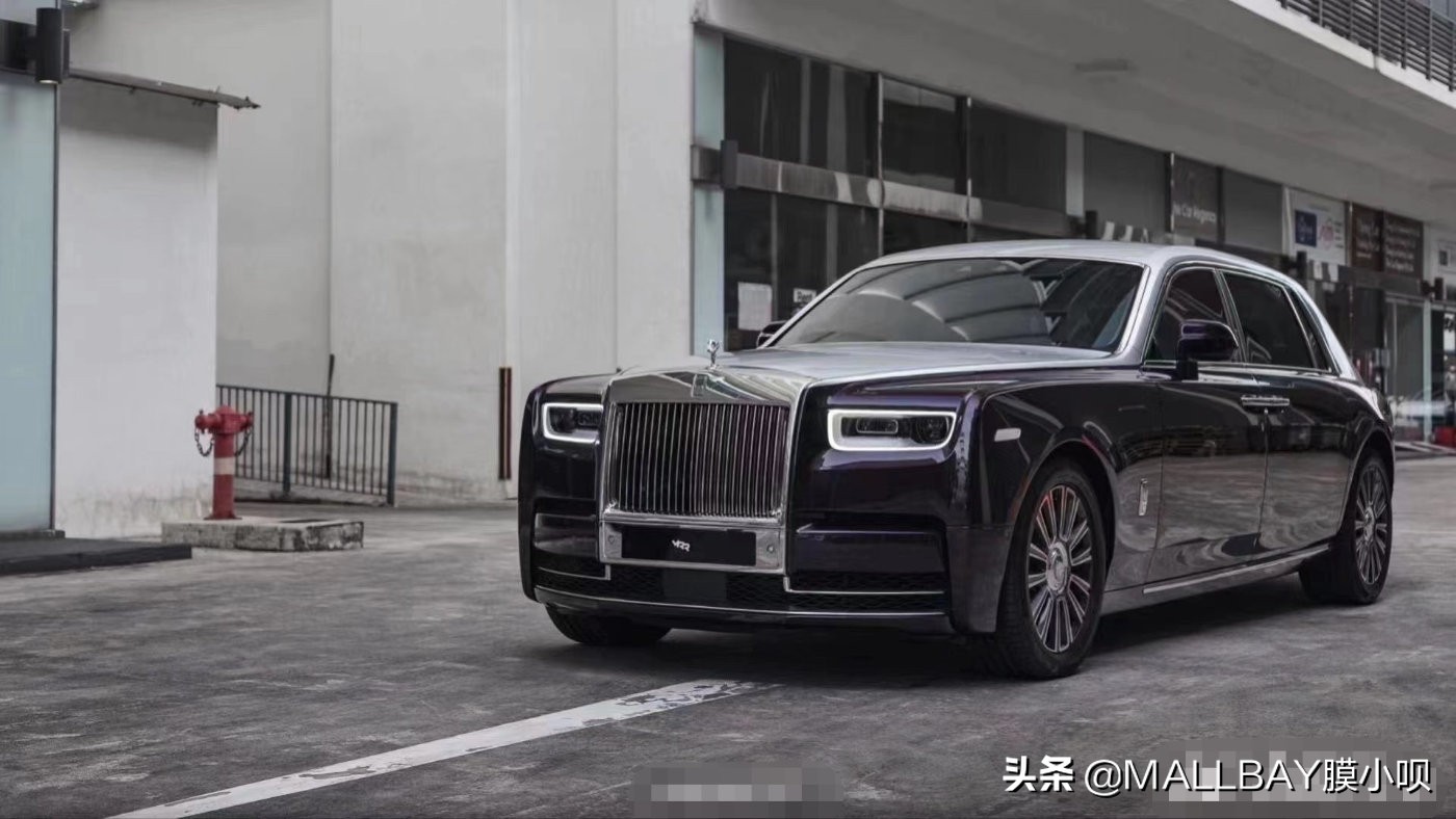劳斯莱斯幻影新款暗紫色黑色双拼,劳斯莱斯幻影2022双拼价格