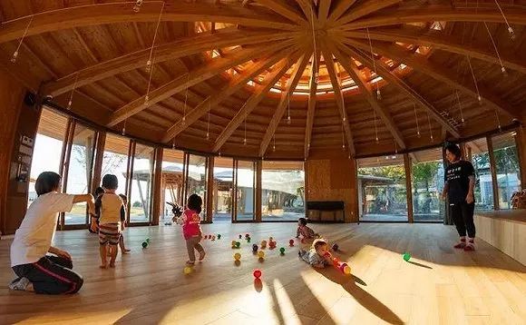 国内10所最美幼儿园,最美中国幼儿园视频