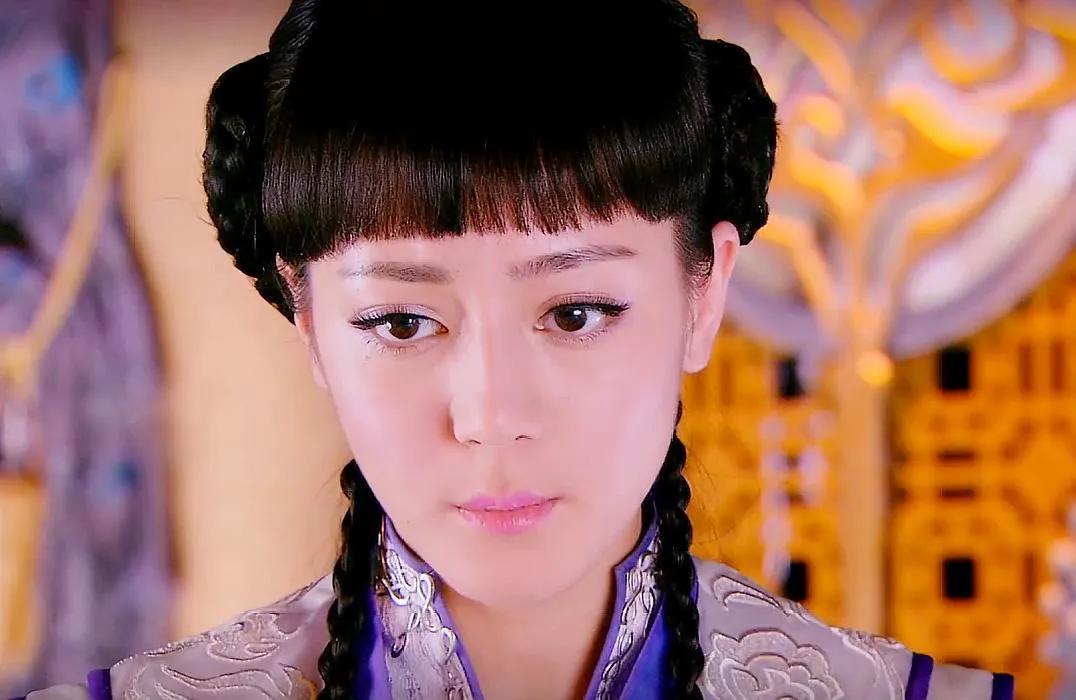 厚刘海和稀刘海哪个好看,厚刘海和八字刘海