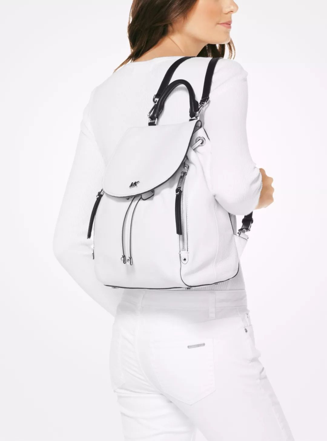 女生第一只轻奢包该买哪个牌子,第一只千元轻奢包怎么选