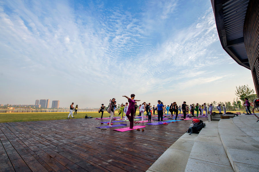 早晨练什么操最好,适合早上做的运动养生操